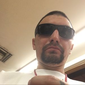 Meet your Posher, Rene